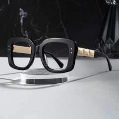 Yary Square Black Glasses