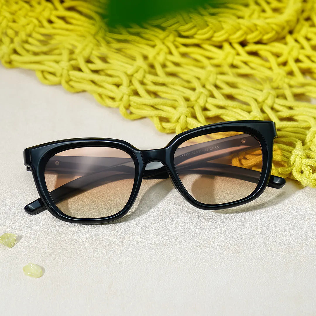 Lyric Rectangle Black Polarized Sunglasses